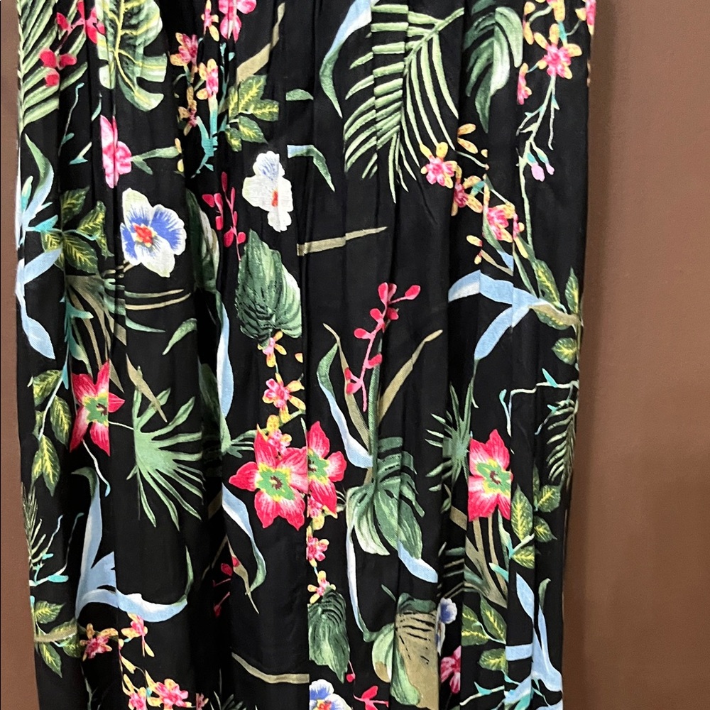 Floral Black Maxi Dress with Side Slit - Picture 5 of 6